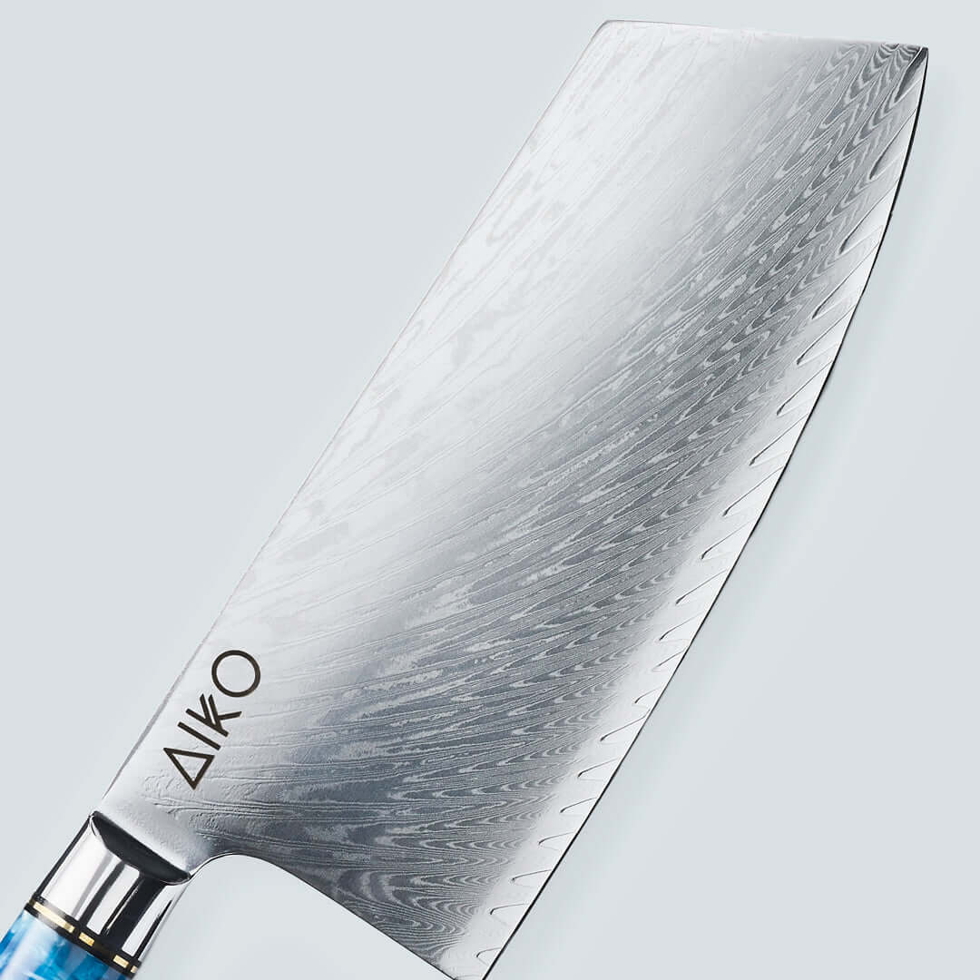 Aiko Blue (あいこ, アイコ) Damaskus -Stahlmesser mit farbigem Blauharzgriff