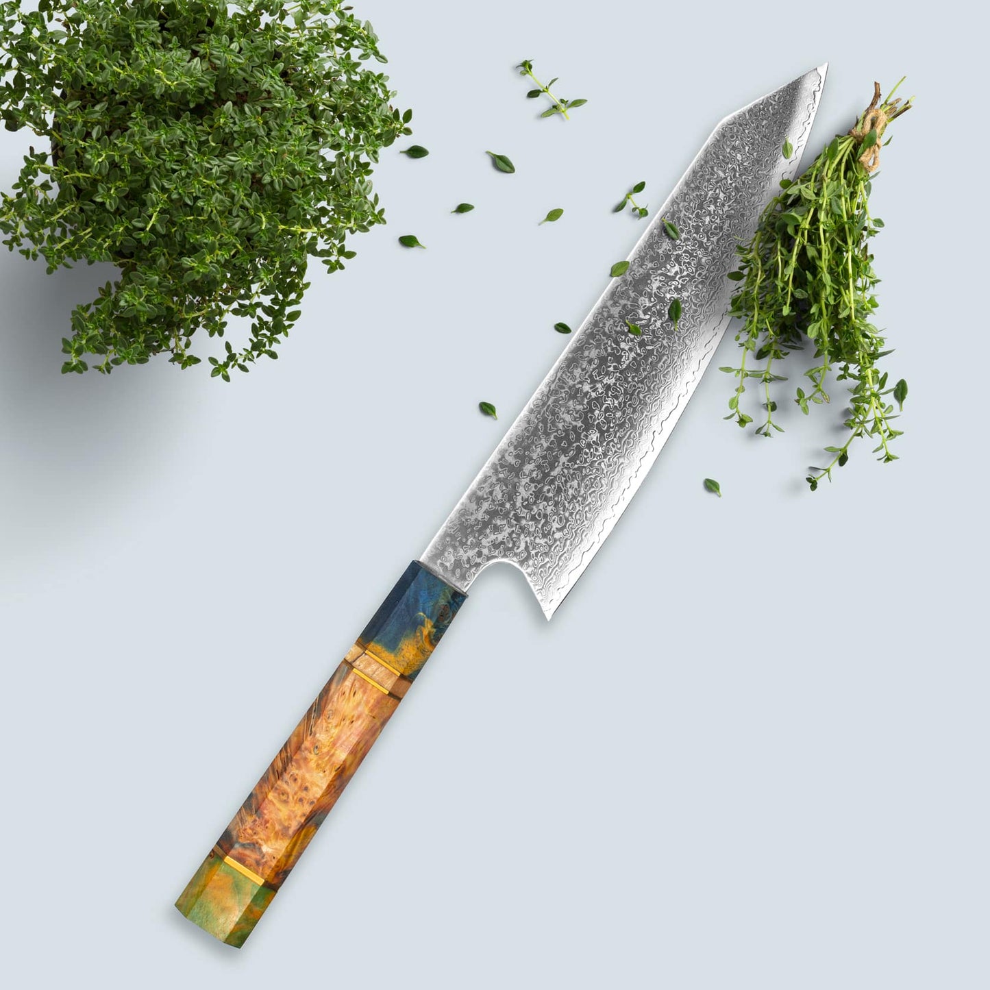Ichika (いちか) Damascus stalen mes met gekleurde achthoekige handgreep
