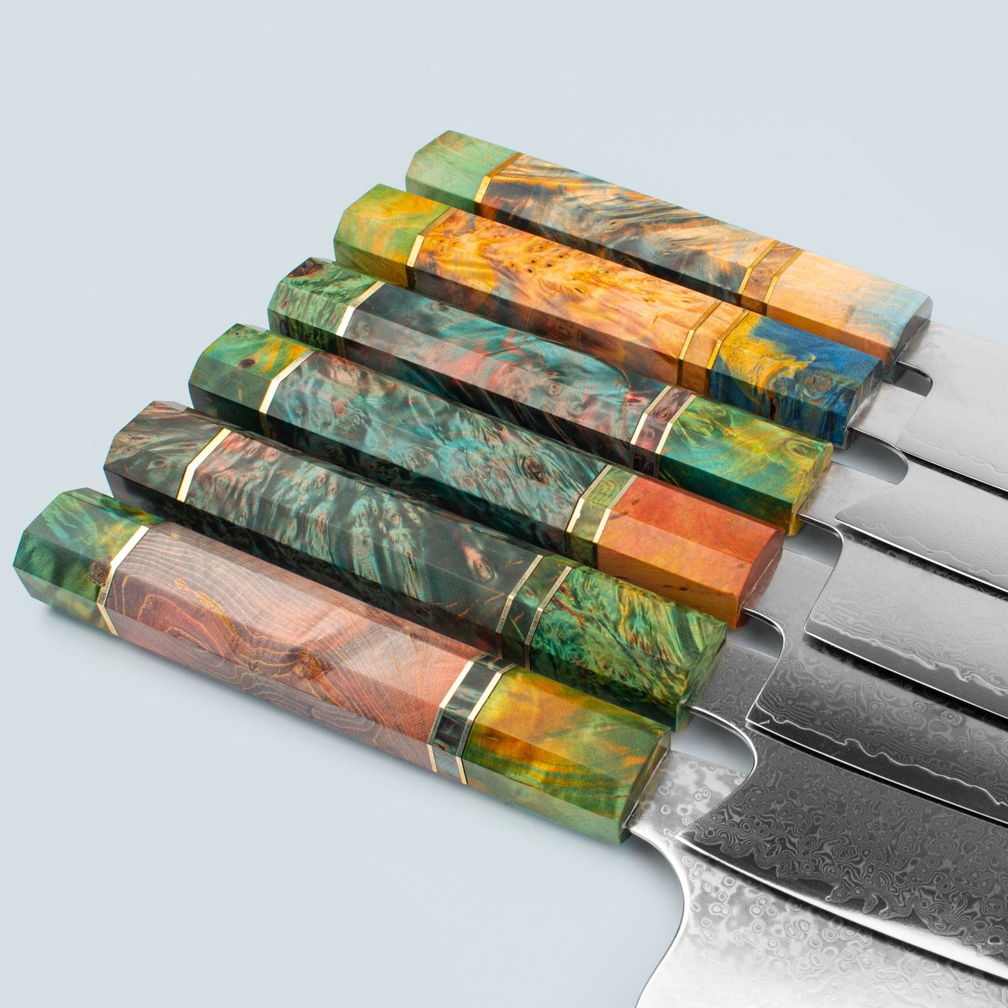 Ichika (いちか) Damascus stalen mes met gekleurde achthoekige handgreep