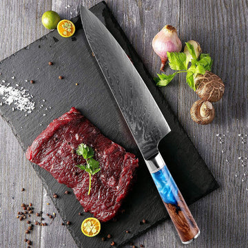 Gyuto (牛刀) Damascus stalen mes met gekleurde blauwe harshandgreep